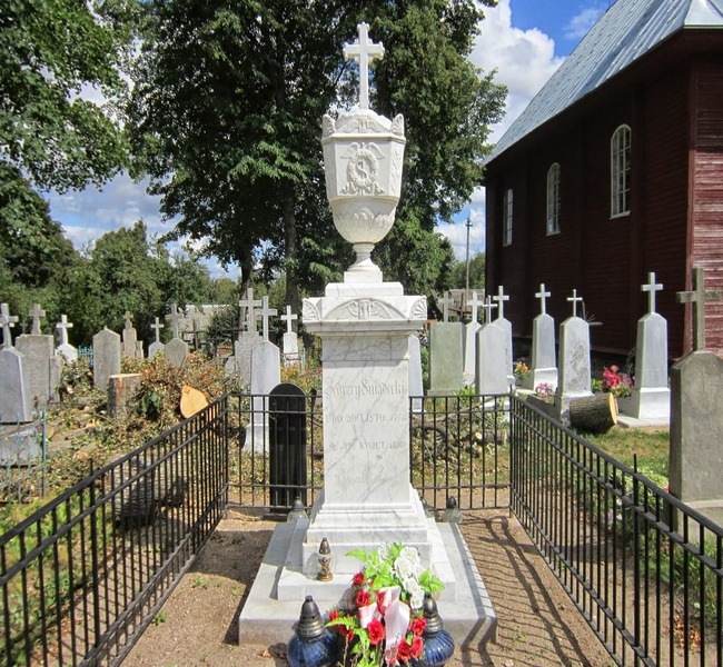 Памятник на могиле А. Снядецкого