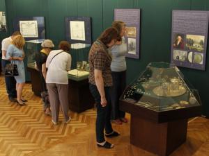 Silver cup with a gold medal and hetman&#039;s mace. The unique history of the Grodno treasures