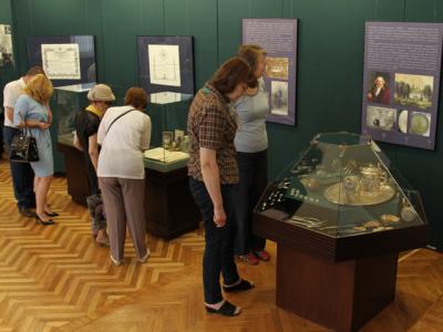 Silver cup with a gold medal and hetman's mace. The unique history of the Grodno treasures
