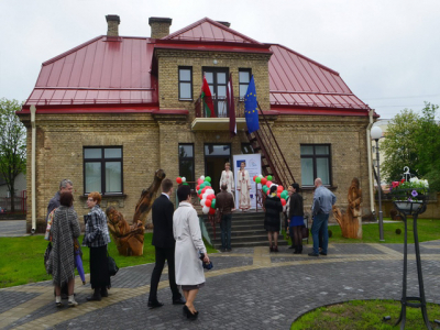 В Центре наследия в Гродно туристов приглашают в путешествие в историческое прошлое и угощают чаем из душистых трав