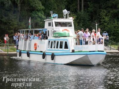 The motor ship "Nieman" opened the season on the Awgustow Canal