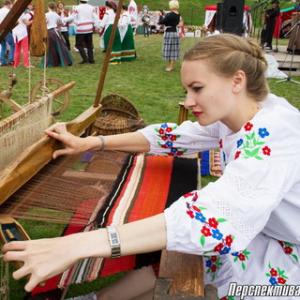 The regional folklore festival «Back to the roots»