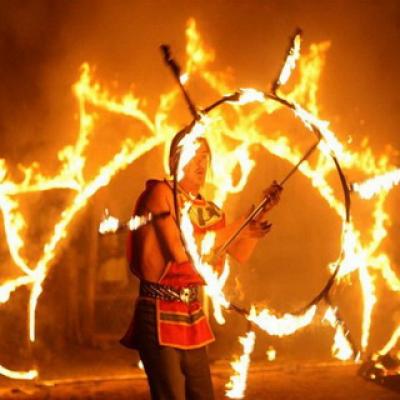 &ldquo;火&bull;水&bull;空气&rdquo;杂耍歌舞联欢节