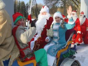 Как встретиться с Дедом Морозом, не дожидаясь 31 декабря? Большой обзор новогодних программ и спектаклей