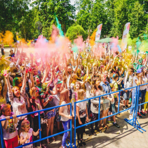 Festiwal kolorów i świecących się  balonów ColorFest