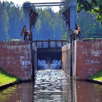Awgustov Canal
