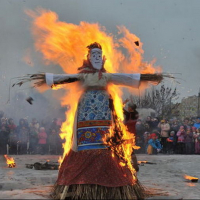 Folk Festival &ldquo;Pancake Day goes and carries pancakes and honey&rdquo;