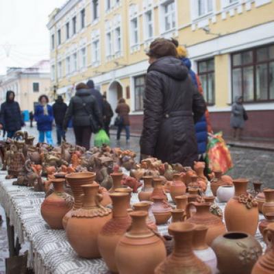 Exhebition-fairs of craftsmen and artists of amateur association "Garadzenskі Kalaryt "