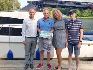 50-тысячного безвизового туриста встретили на Августовском канале
