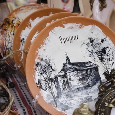 Exhebition-fairs of craftsmen and artists of amateur association "Garadzenskі Kalaryt "