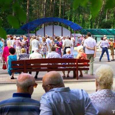 «Вам, уважаемые ветераны и пожилые люди»