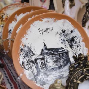 Exhebition-fairs of craftsmen and artists of amateur association &quot;Garadzenskі Kalaryt &quot;