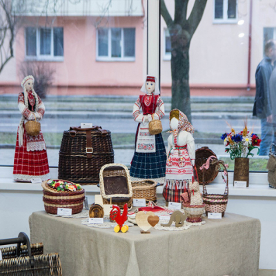 Wystawa rodziny twórczej „Rodzina Terticznych przedstawia”