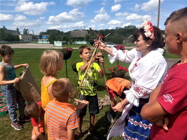 Jak bawili się i spędzali czas nasi przodkowie