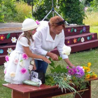 HOLIDAY &ldquo;FLOWER KALEIDOSCOPE&rdquo;