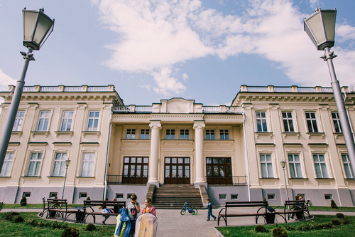 The complex of the former palace of the princes of Drutsk-Lyubetsky (end of the XVIII century)
